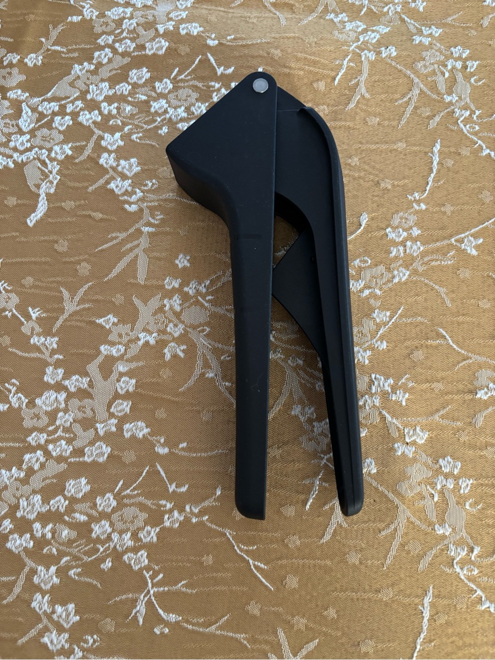 Tupperware Garlic Press - Picture 2 of 7